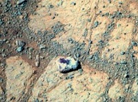 Руски блогър откри близо до марсоход Opportunity необичаен камък. Интерес