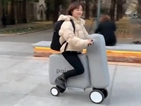 Екип от Токийския университет създаде надуваем електрически скутер, който може
